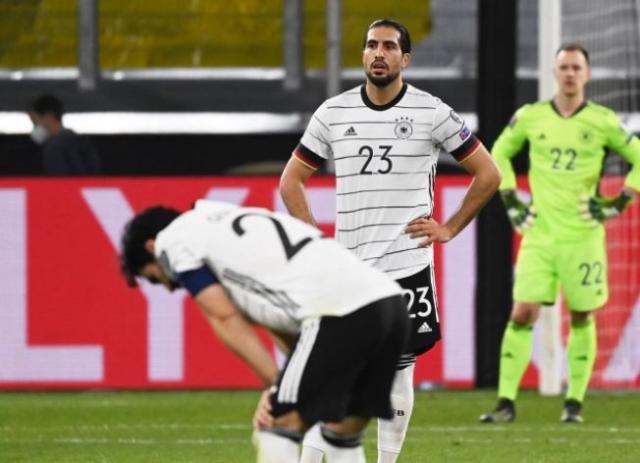 华体会体育中国官方网-变阵三后卫=场面失控 欧洲杯将至勒夫如何应对？